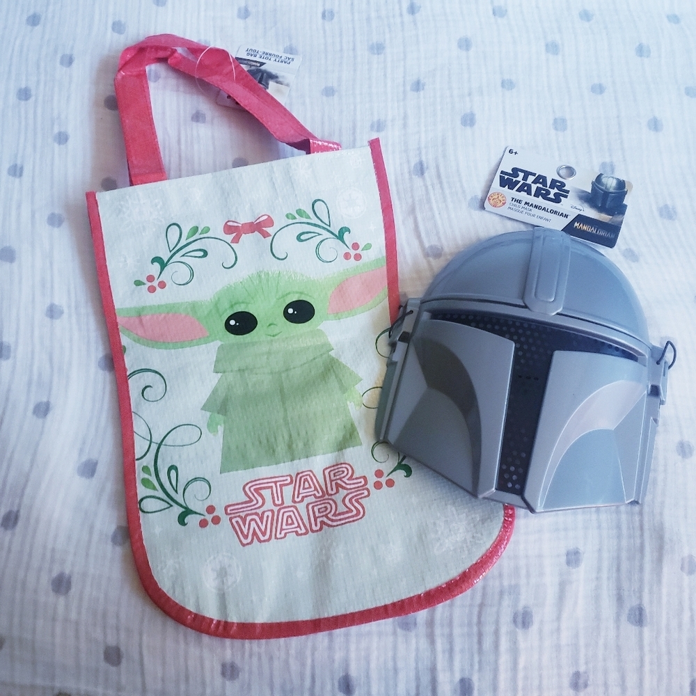 Disney's Star Wars The Mandalorian Child Mask with The Child Stocking. NWT.